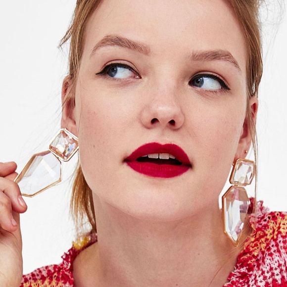 Clear earrings LAST ONE!!! - Picture 4 of 5